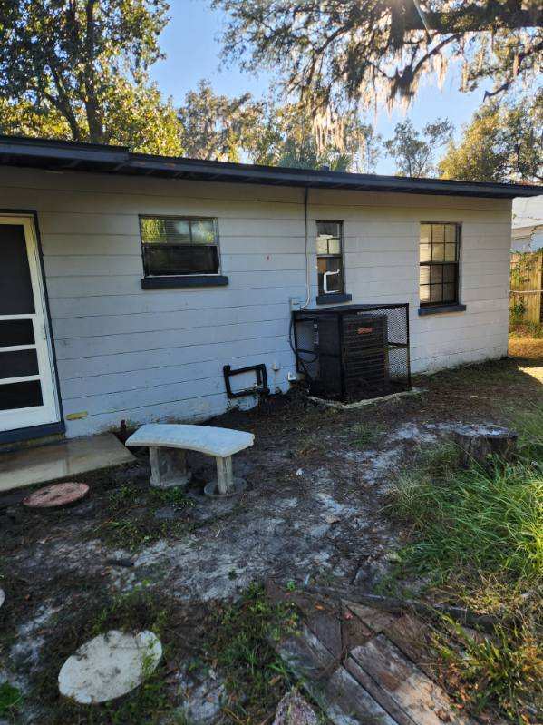 Building Photo - 5919 Oaklane Dr