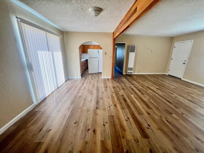 Building Photo - Cozy 3-Bedroom Home Near 29 Palms Base & Joshua Tree