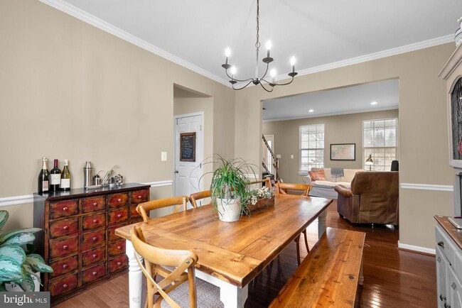 Building Photo - 35507 St James Dr