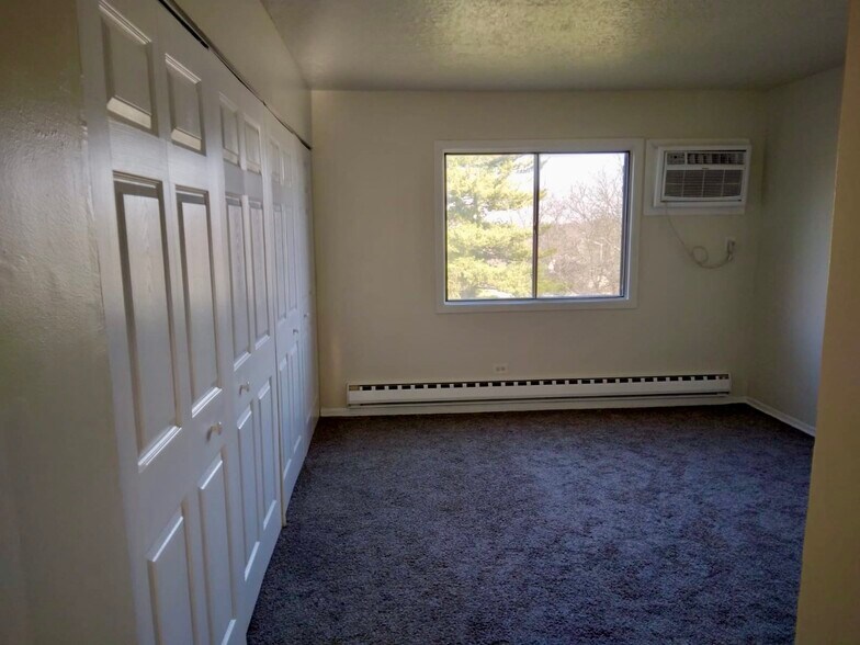 Building Photo - 170 Dunteman Dr