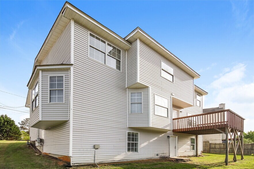 Building Photo - 5550 Wellborn Creek Dr