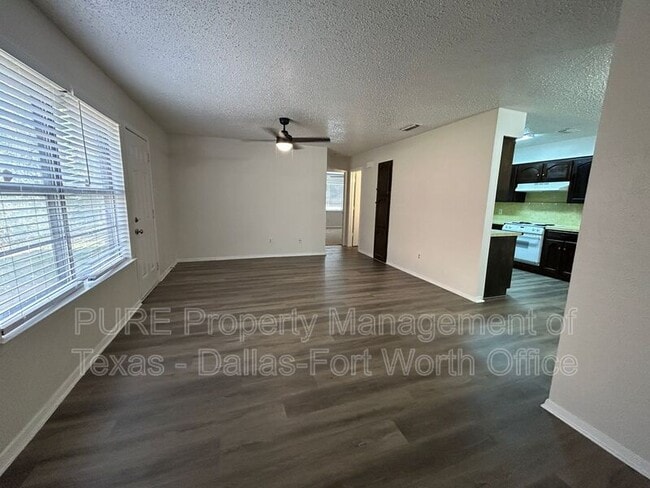 Building Photo - 6322 Onyx Dr N