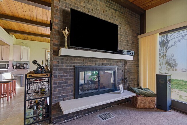 Building Photo - 3942 Stark Ln