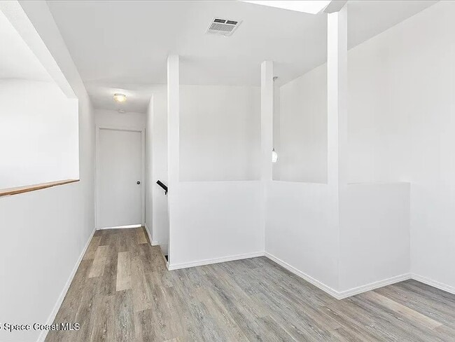 Building Photo - 935 South Patrick Dr