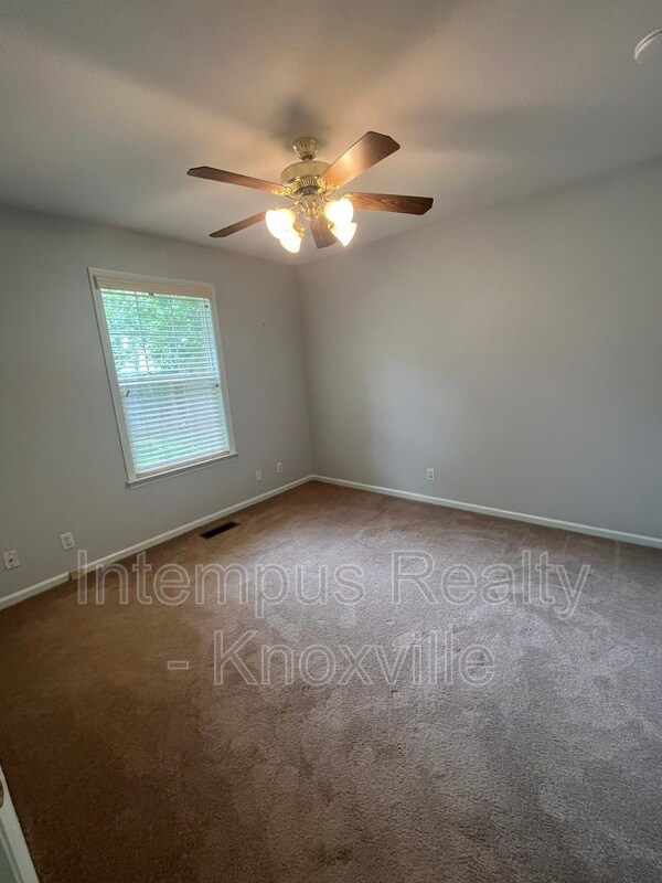 Building Photo - 1333 Willmann Ln