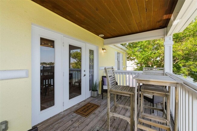 Building Photo - 201 Pompano Dr SE
