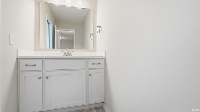 Building Photo - 3597 Canal Square Dr