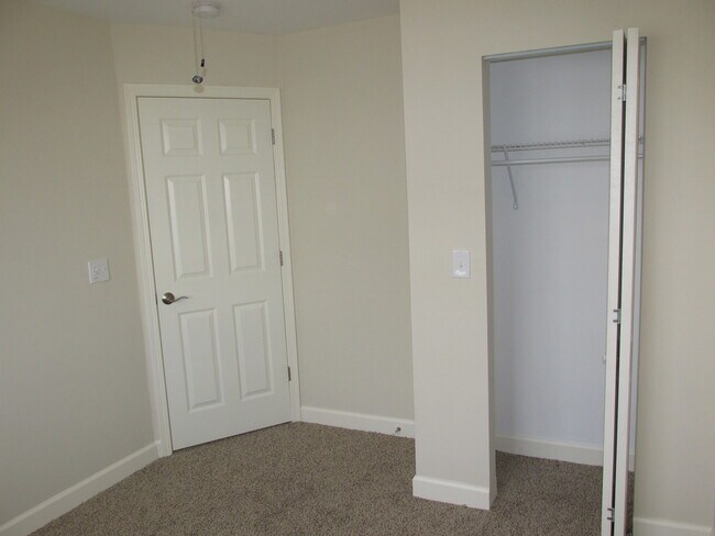 Building Photo - 32461 Rushmore Ave