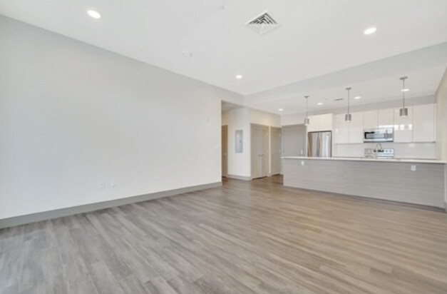 Building Photo - 408 Mystic Ave