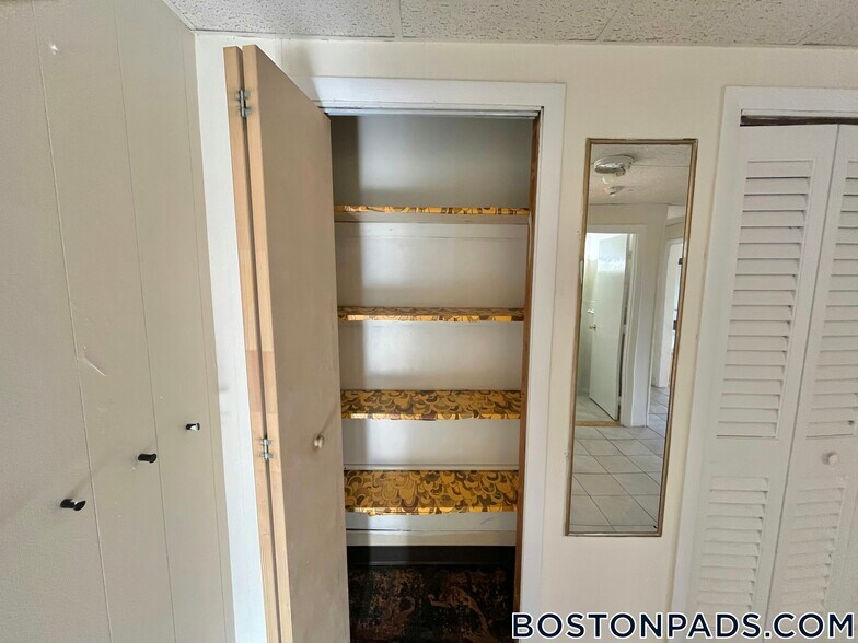 Building Photo - 1131 Commonwealth Ave