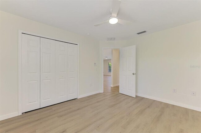 Building Photo - 2340 Palmetto St
