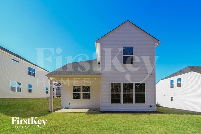 Building Photo - 530 Hillpark Ln