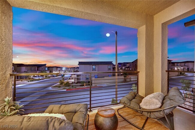 Building Photo - 8907 Roadrunner Ravine St