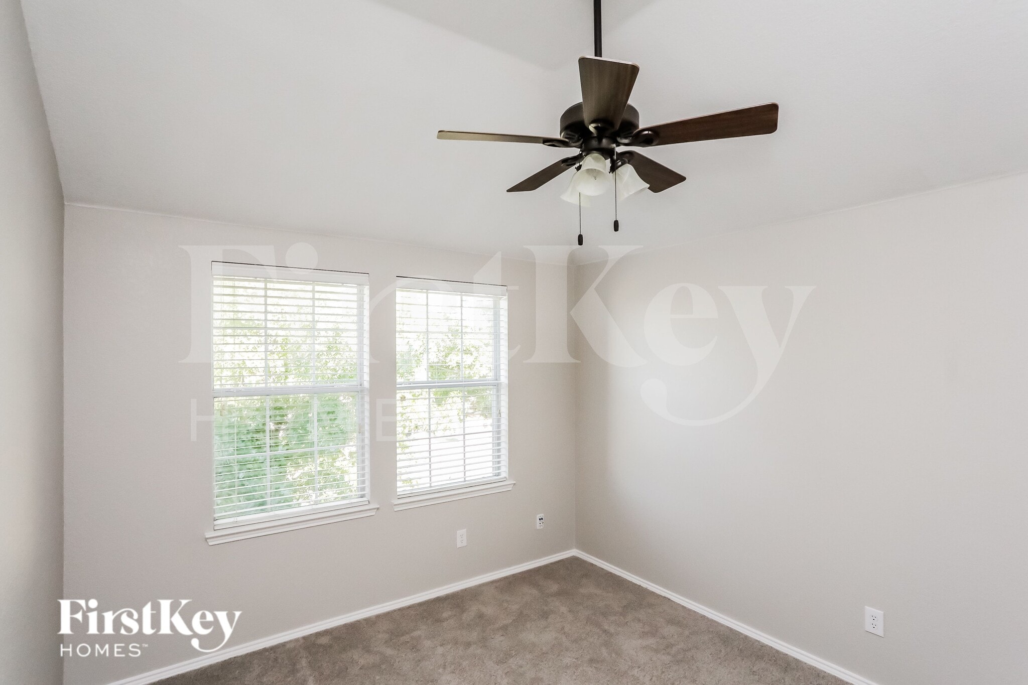 Building Photo - 13925 Walnut Canyon Ct