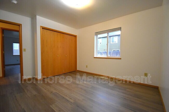 Building Photo - 9 Michael Grove Ave