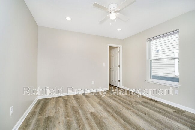 Building Photo - 420 Hamilton Ave