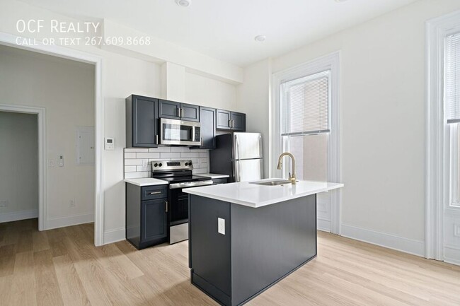 Building Photo - Modern Renovated Fairmount One Bedroom Apa...