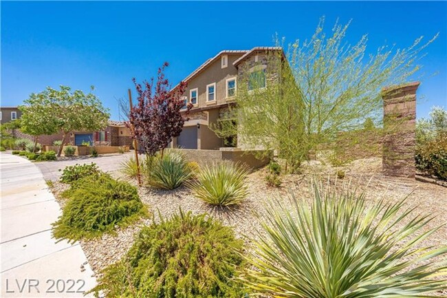 Building Photo - 4 bed+loft Green Valley Home w/City Views