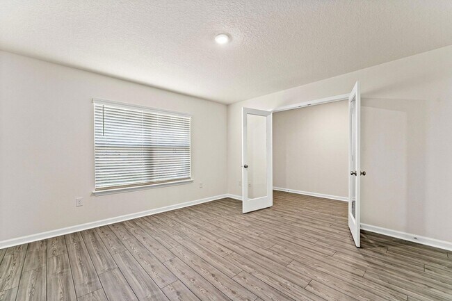 Building Photo - 794 Riverwalk Cir