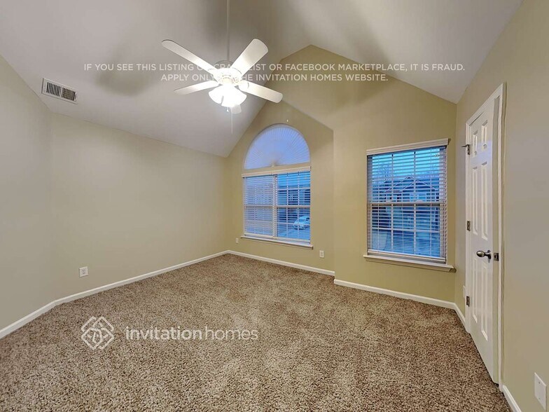 Building Photo - 4245 Arch Pass