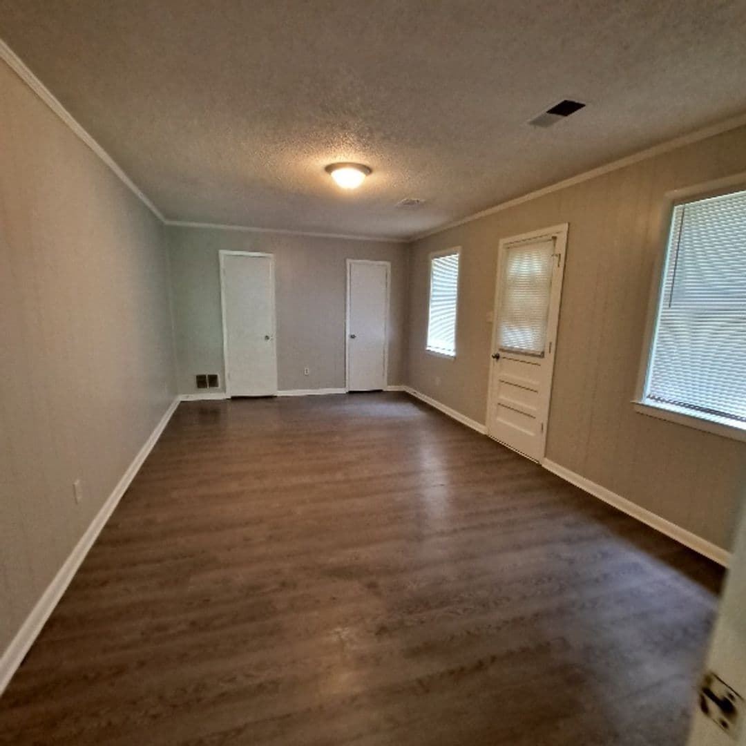 Building Photo - 837 Carrolton Rd