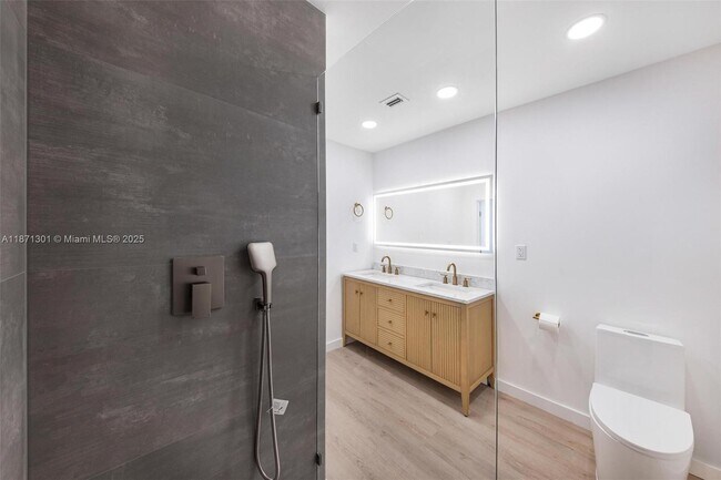Building Photo - 7401 Miami View Dr