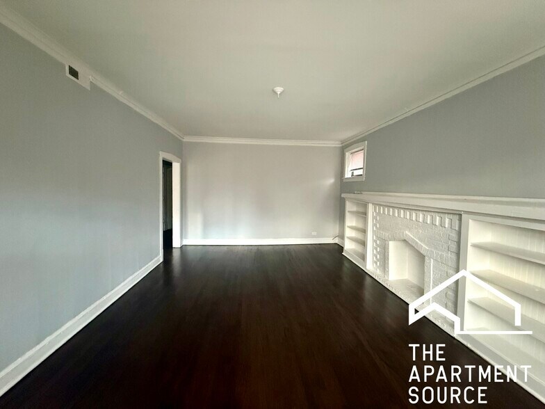 Building Photo - 1030 E Hyde Park Blvd