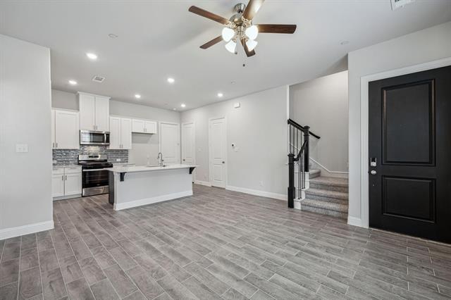 Building Photo - 4104 Kearsage Dr