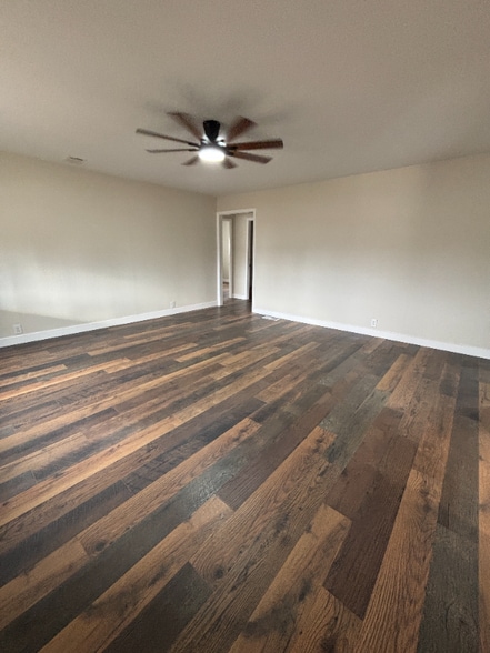 Building Photo - 1105-1107 Reynolds Rd