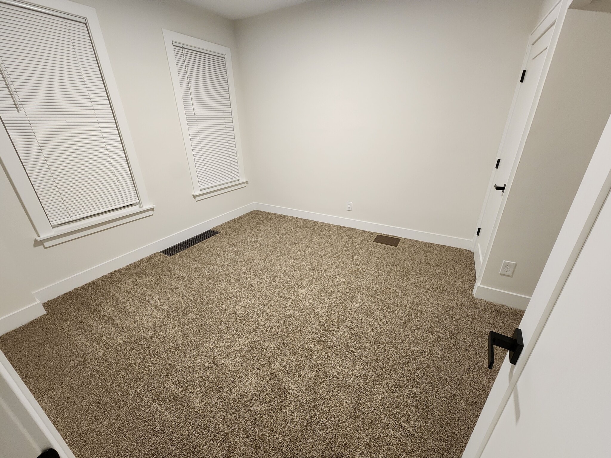 Building Photo - 29 W Patterson Ave