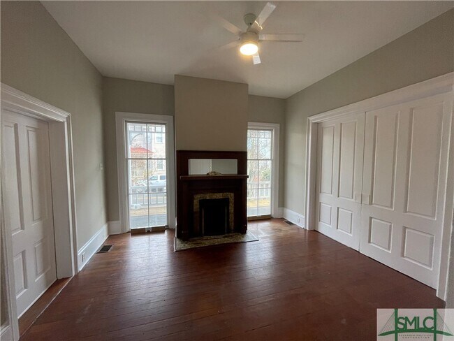 Building Photo - 320 E 31st St