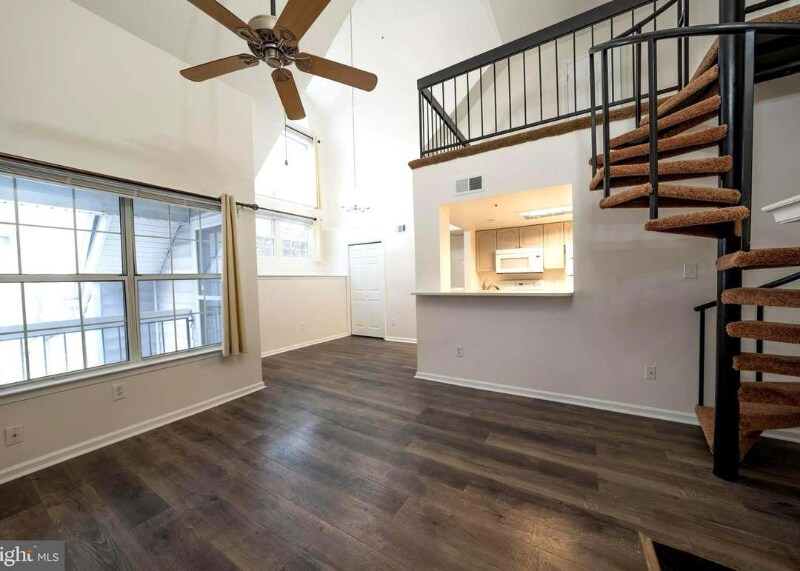 Building Photo - 14049 Vista Dr