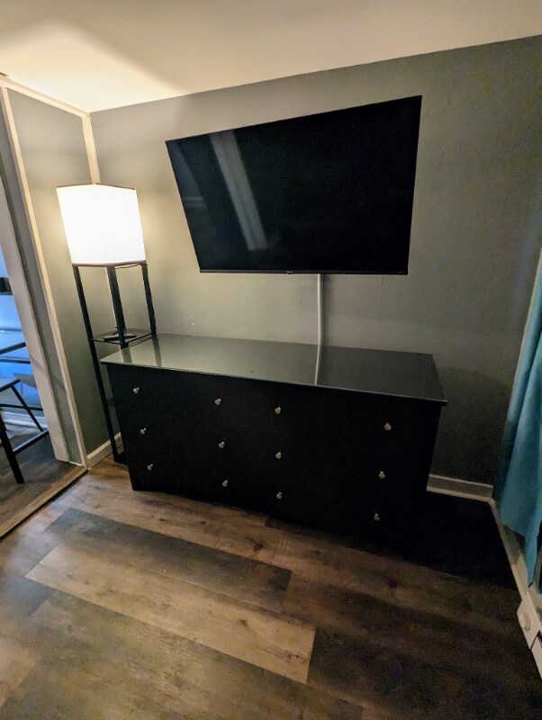 Building Photo - 146 2nd St