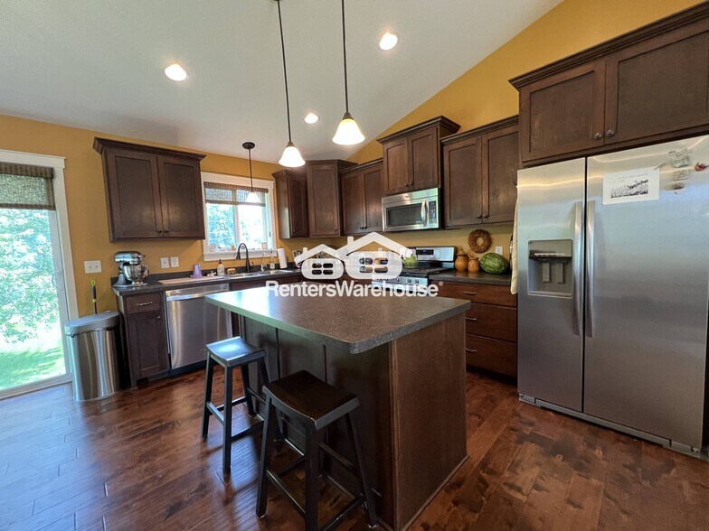 Building Photo - 1236 1st St