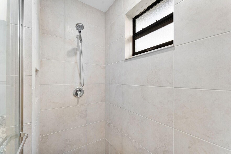 Building Photo - 12756 Anthorne Ln