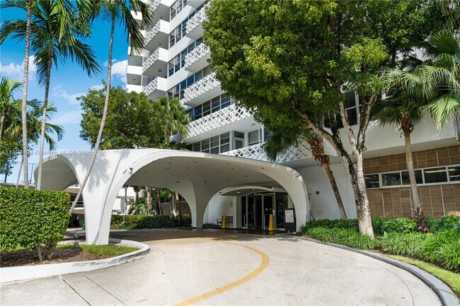 Building Photo - 20 Island Ave