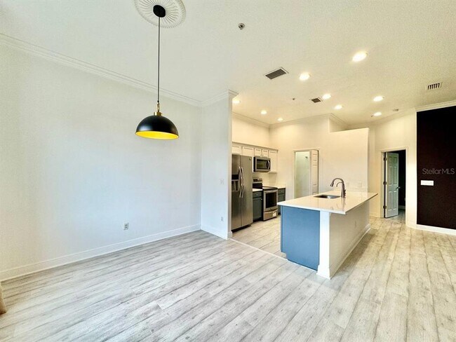 Building Photo - 487 Bayou-Village Dr