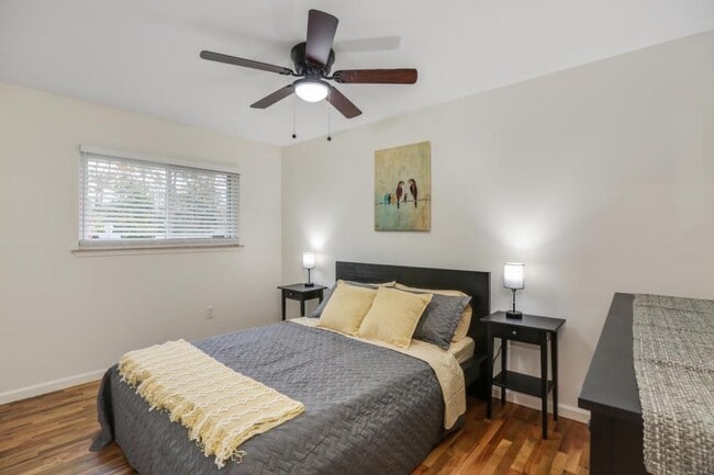 Building Photo - 9215 Tavistock Dr