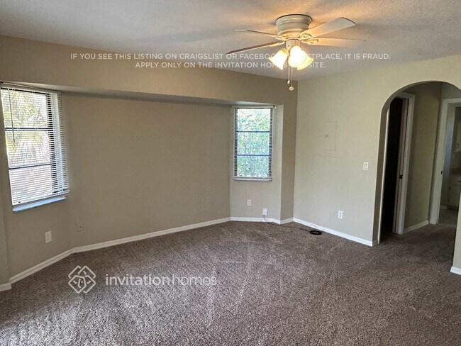 Building Photo - 22440 Tennyson Ave