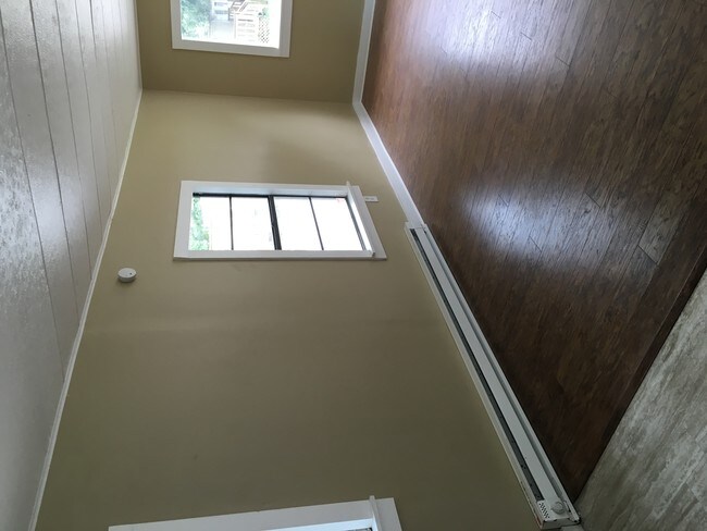 Building Photo - 5123 E Broadway Ave