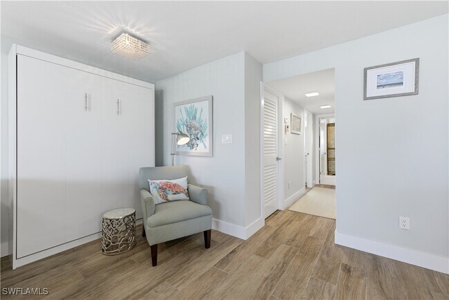 Building Photo - 1910 Gulf Shore Blvd N