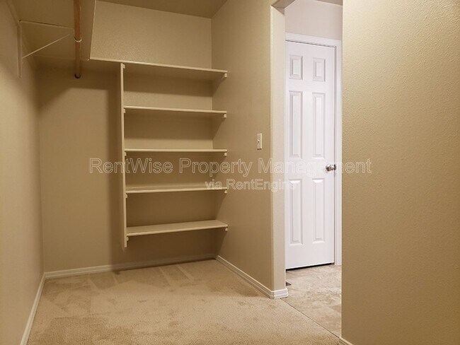 Building Photo - 8102 S Carpenter Ave