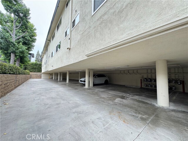 Building Photo - 251 N Oakland Ave