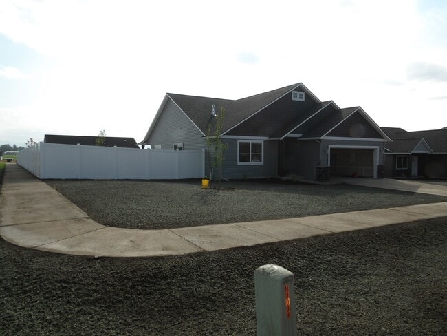 Building Photo - Beautiful home in Rathdrum Idaho