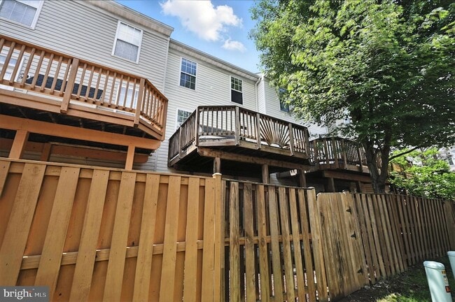 Building Photo - 6949 Banchory Ct