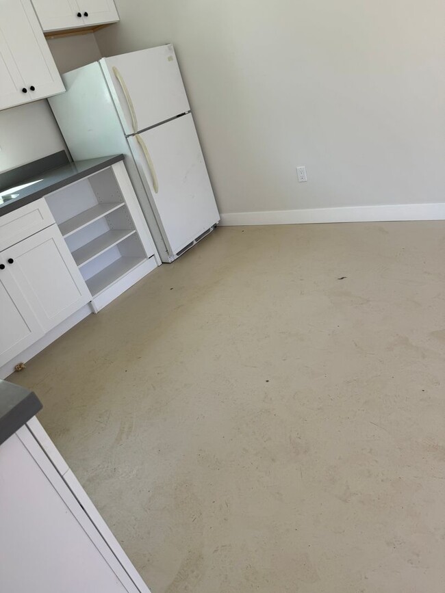 Building Photo - BRAND NEW 2 Bedroom upstairs apartment in ...