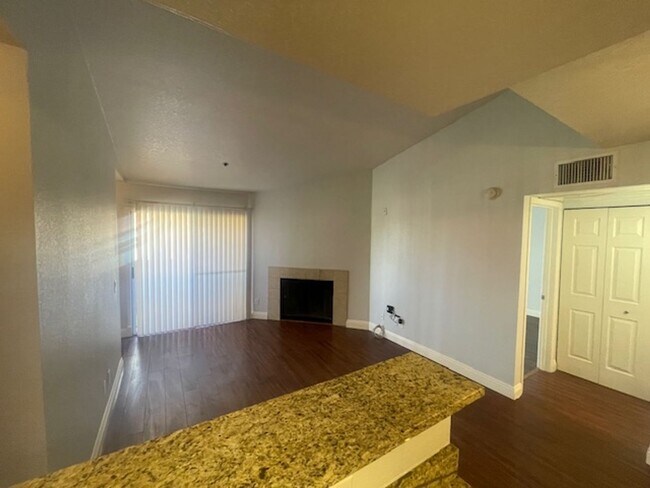 Building Photo - AWESOME 2 BEDROOM  CONDO NEAR STRIP W/ VIEWS AND OVERLOOKS POOLS!!!!!!