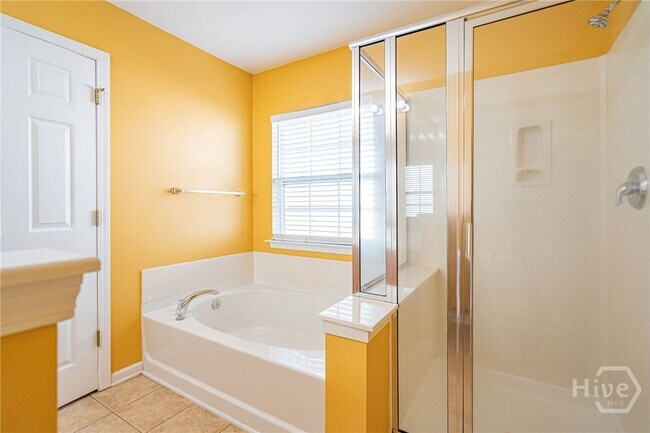 Building Photo - 7 Briarcliff Way