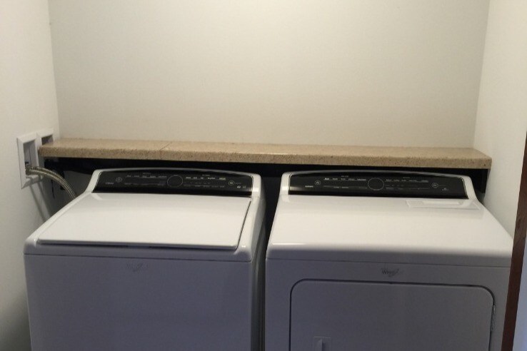 Laundry Room - 1880 Wrigley St