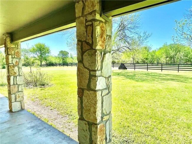 Building Photo - 10511 Hibbs Ln